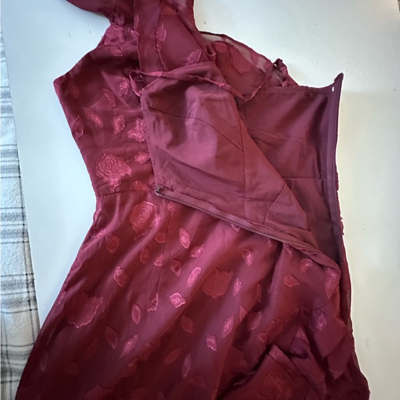 Lulus Burgundy Forever Be Floral Jacquard Ruffled Asymmetrical Maxi Dress NWOT S - Picture 9 of 16